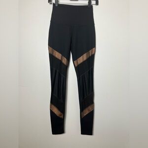 Beyond Yoga Full Length Leggings Pull On Black Metallic XS‎ Athletic